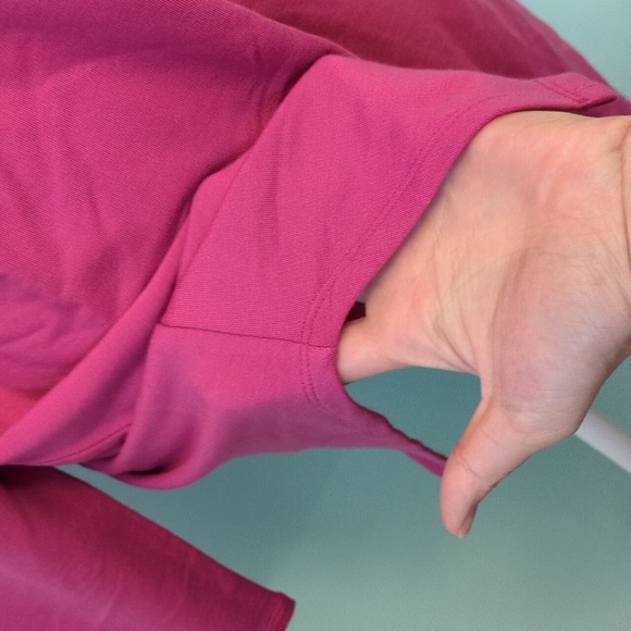 New Chico's Super Soft Zenergy Fuschia long Sleeves - Picture 4 of 7